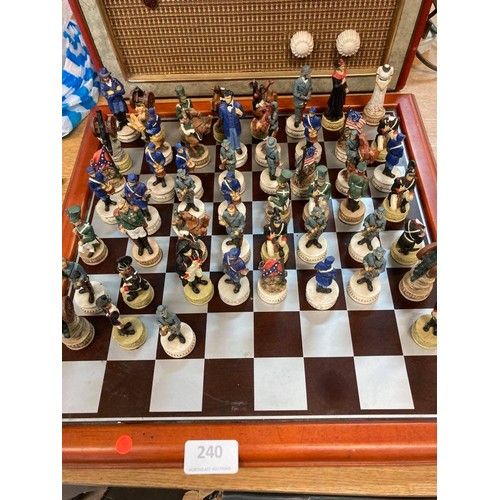 240 - American Civil War Figures Chess Set (sas)