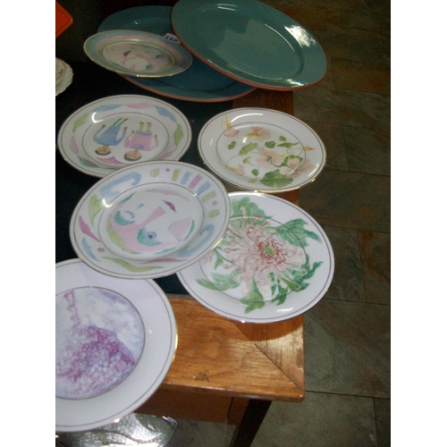 260 - 2 x Molde Platter Plates,6 Hand Painted Crown Ming Plates