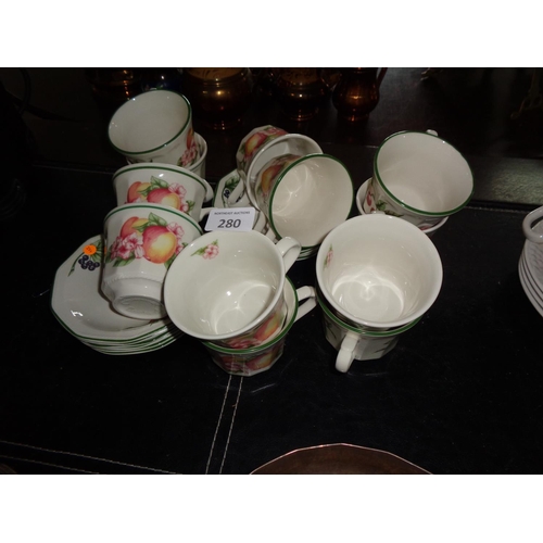 280 - Selection of Peaches & Cream Ceramics