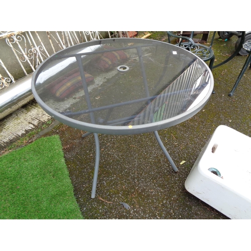 389 - Outdoor Glasstop Table