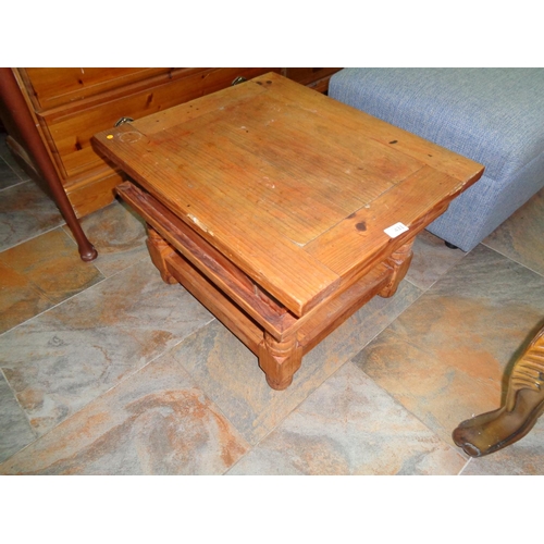 431 - Pine Coffee Table (24