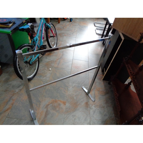 502 - Chrome Towel Rail