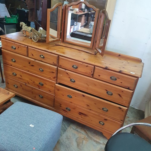 427 - Large Pine Chest of Drawers (6ftw - drawers need some handles & adjusting)