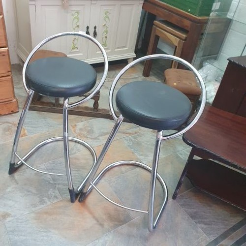 433 - 2 Bar Stools