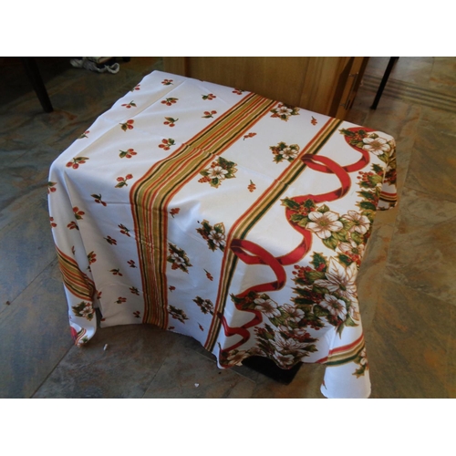 6 - Round Xmas Tablecloth (diameter 6ft)