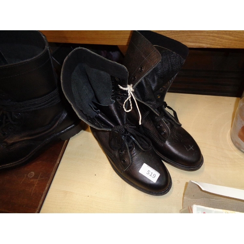 519 - Pair of New Boots (4)