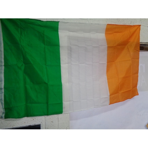 31 - Large Tricolour (5ft x 3ft)