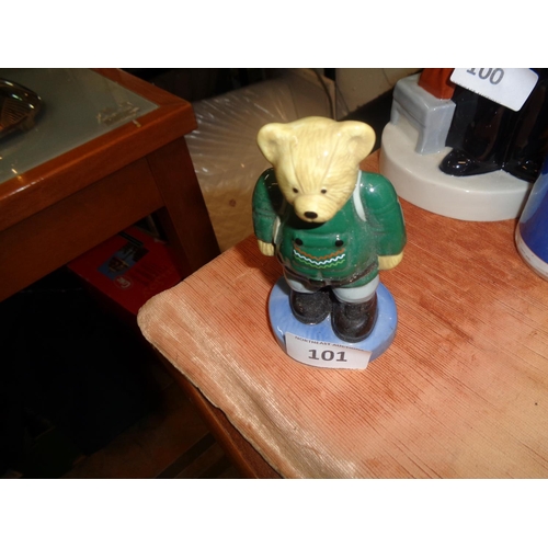 101 - Camping Bear 1998 Wade Figure