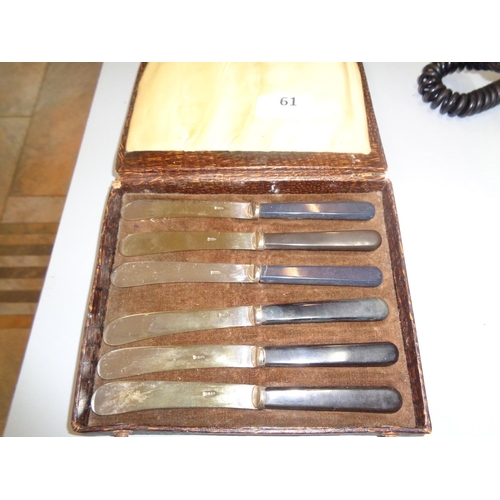 61 - Set of EPNS Jam Knives