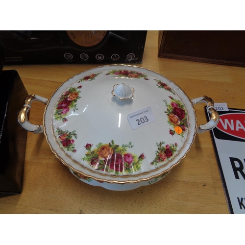 203 - Old Country Rose Serving Dish