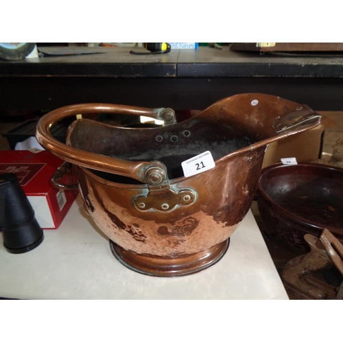 21 - Vintage Copper Coal Scuttle