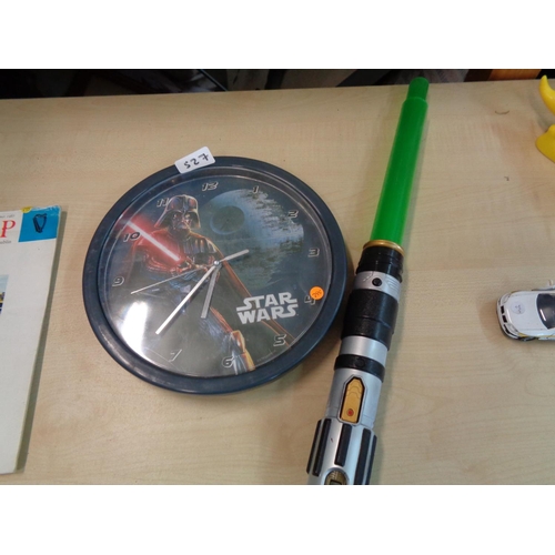 527 - Star Wars Clock & Wand