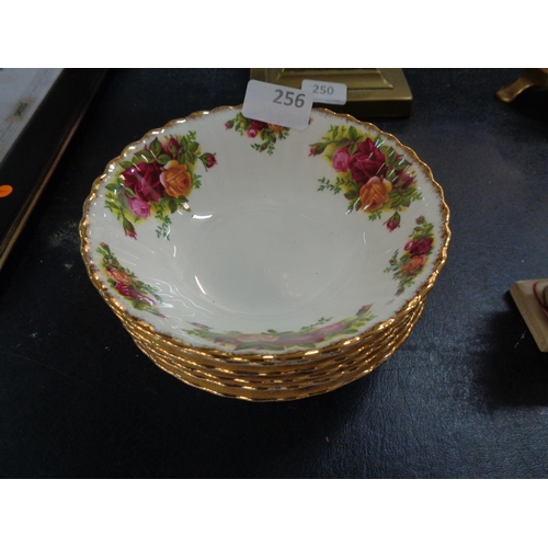 256 - Old Country Rose Dessert Bowls x 6