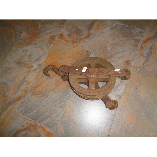 128 - Large Vintage Pulley (20