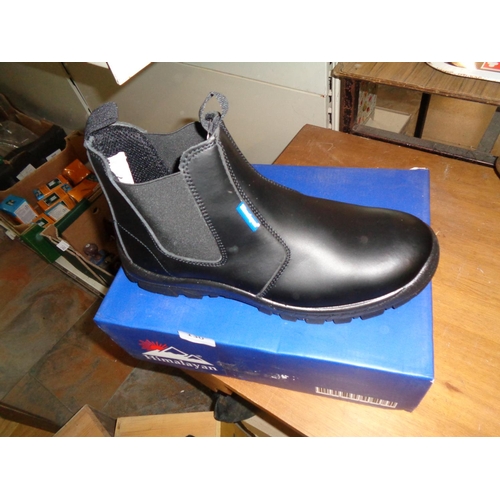 130 - New Workboots (11)