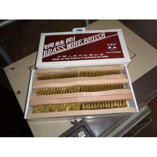 135 - Box of 12 New Wire Brushes