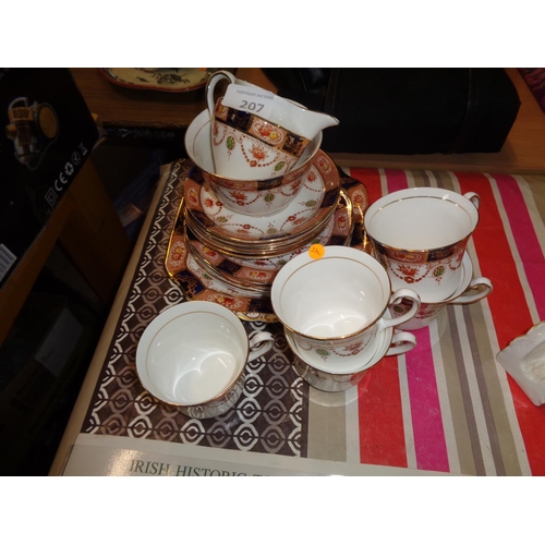 207 - 20 Pce Colclough Part Teaset