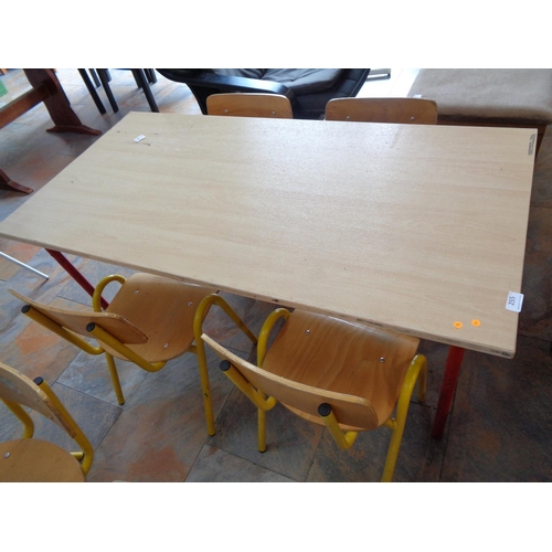 255 - Kids Desk & 4 Chairs