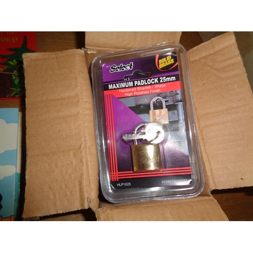 288 - 10 Solid Brass 25mm Padlocks (3 keys)