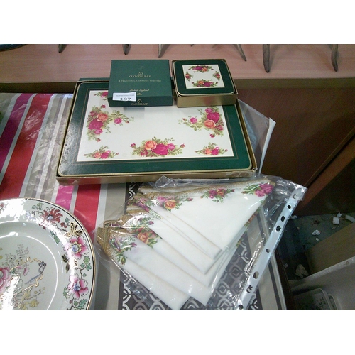 197 - Old Country Rose Placemats & Napkins