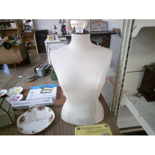 36 - Tabletop Female Mannequin (2ft)