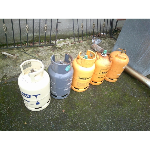 407 - 5 Gas Cylinders