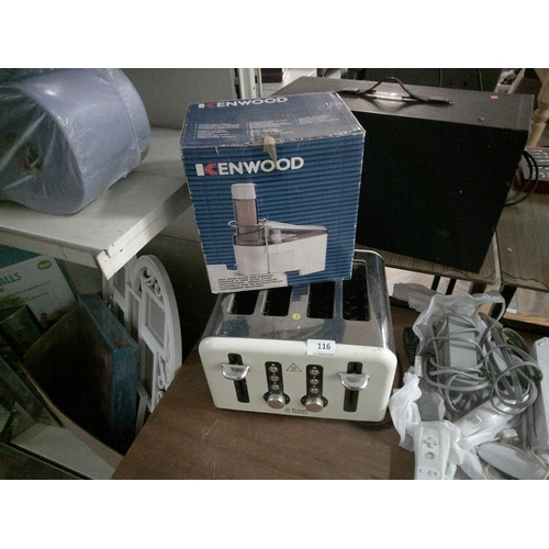 116 - 4 Slice Toaster & Kenwood Blender