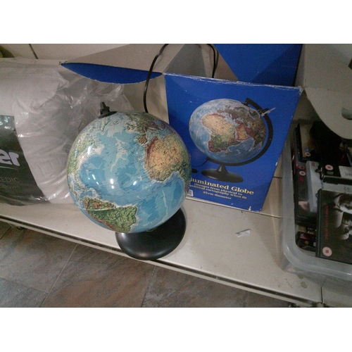 26 - Evolution Globe Lamp (w)