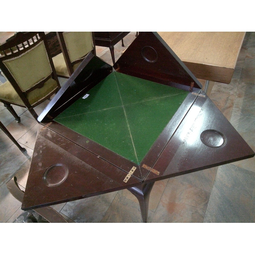 274 - Vintage Folding Card/Brandy Table