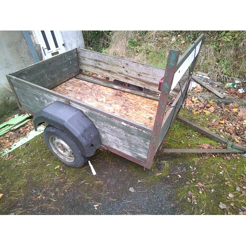 386 - Trailer with Lights (8ft)