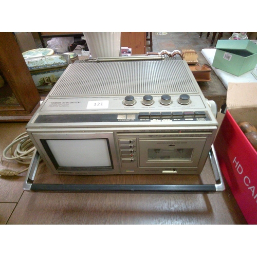 121 - Hitachi CPTO652 TV,Radio & Tape Deck