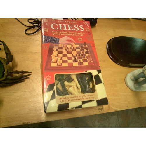 219 - Chess Set & Board (complete)