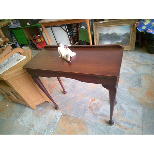 283 - Mahogany Hall Table (32