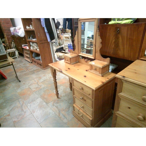 424 - Pine Dressing Table with Stand Alone Mirror