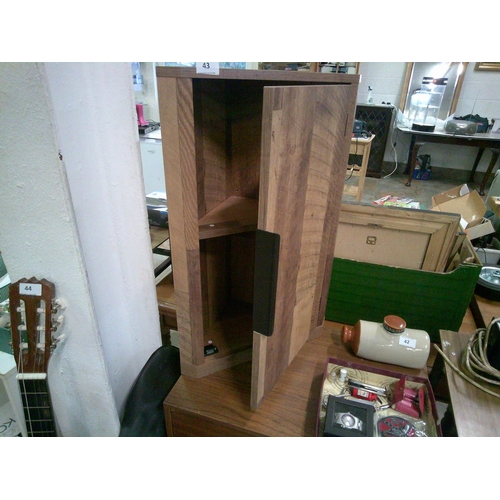 43 - New Corner Cabinet (17