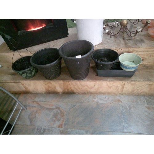 452 - Lot of Gardening Pots