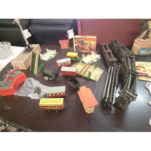 190 - Hornby Train Set & Accessories