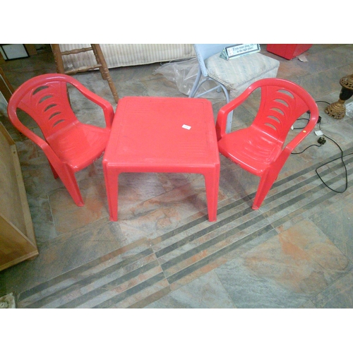 428 - Kids Play Table & 2 Chairs