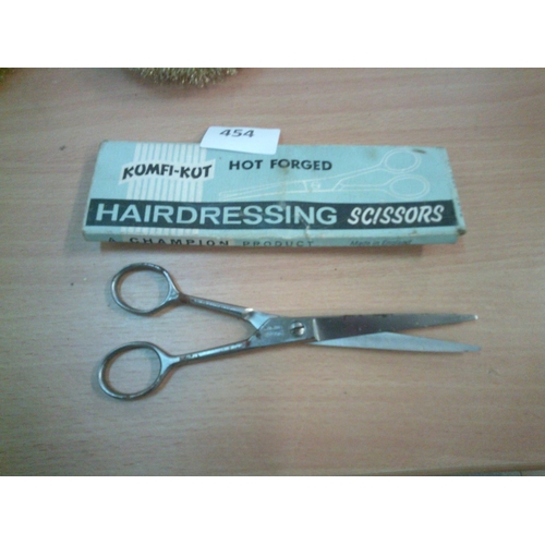 454 - Original 1970s Hairdressing Scissors in Original Packaging