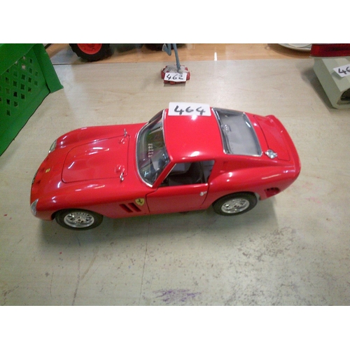 464 - Scale 1:18 Burago Ferrari Model