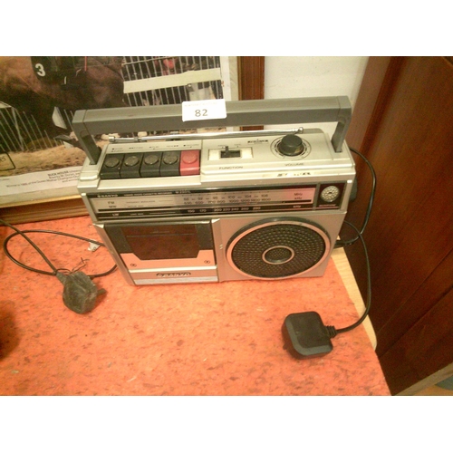 82 - Sanyo Radio Cassette Player (pwo)