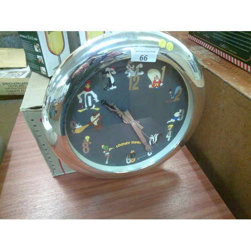 66 - Looney Tunes Collectible Wall Clock