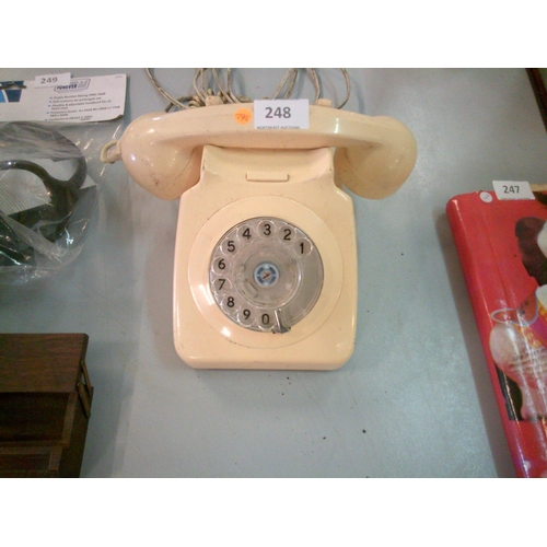 248 - Old Bakelite Telephone