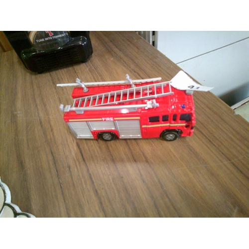 41 - Fire Engine Model