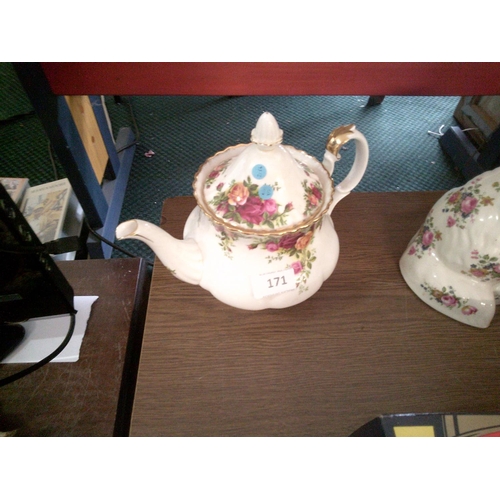 171 - Large Old Country Rose Teapot