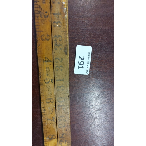 291 - Vintage wooden folding ruler in oak, marked with inches. Craftsmanship from the early 20th century w... 