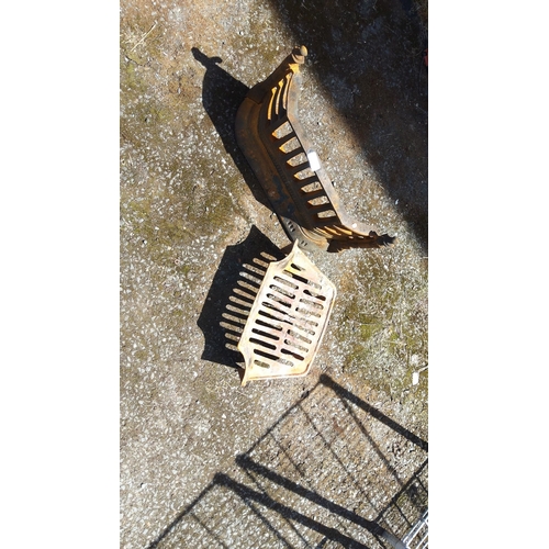 448 - Vintage cast iron firefront & grate(15