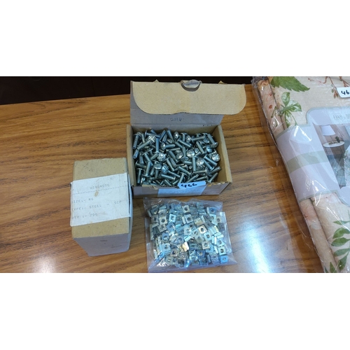 466 - Box of steel wingnuts, size M6 (200 pieces), accompanied by a box of steel screws and a bag of squar... 