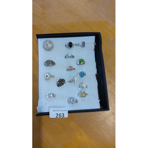 263 - Mixed lot of 15 rings