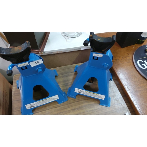 107 - Pair of blue 3-ton steel jack stands.